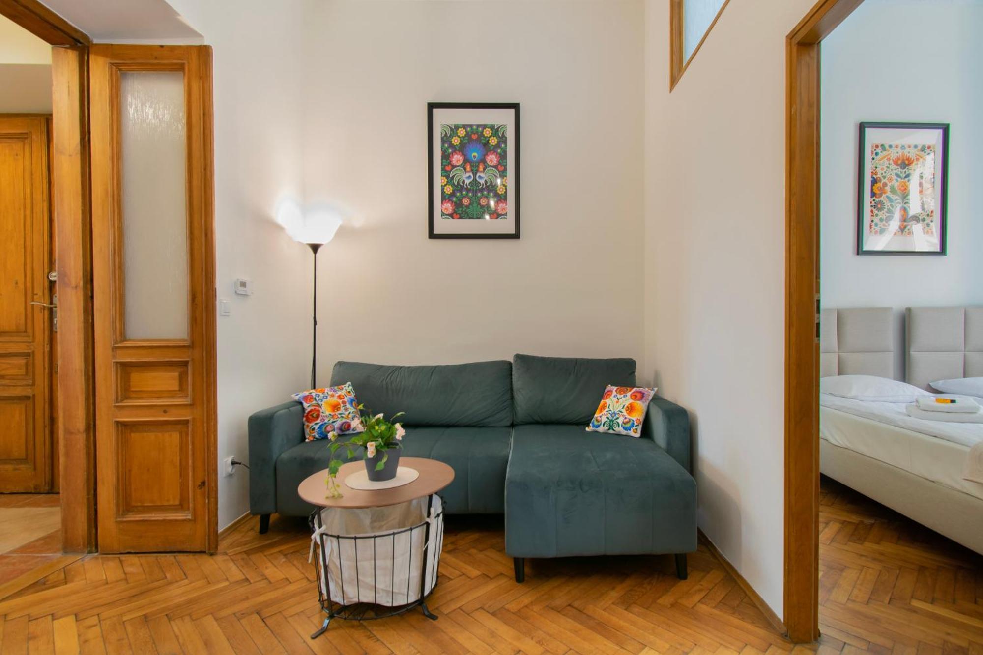 Ground Floor Family